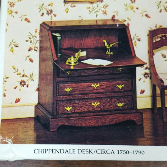 House Of Miniatures Chippendale Desk Circa 1750-90 Dollhouse Kit 40017 NEW open - Picture 2 of 4